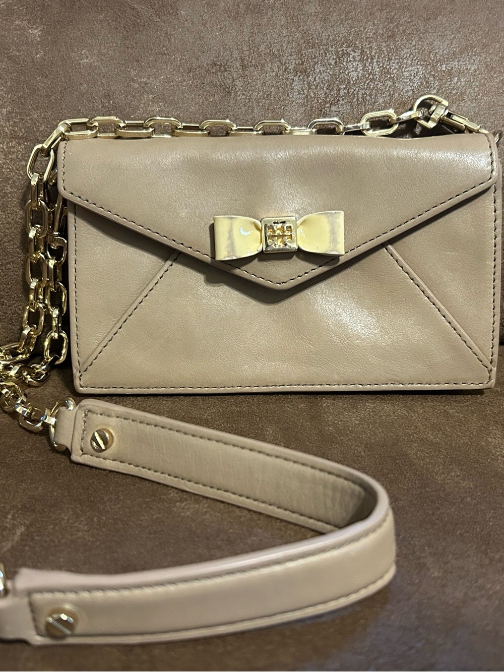 Tory Burch leather mini crossbody with removable gold tone strap Clean bag